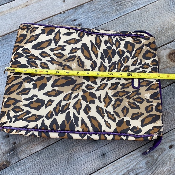 EUC Jessica Simpson Padded Cheetah & Snakeskin IPad/ Laptop Sleeve - Picture 7 of 9